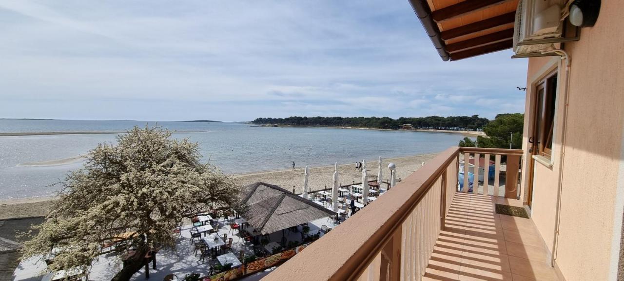 Idila Sea Front Apartments Medulin Exterior foto